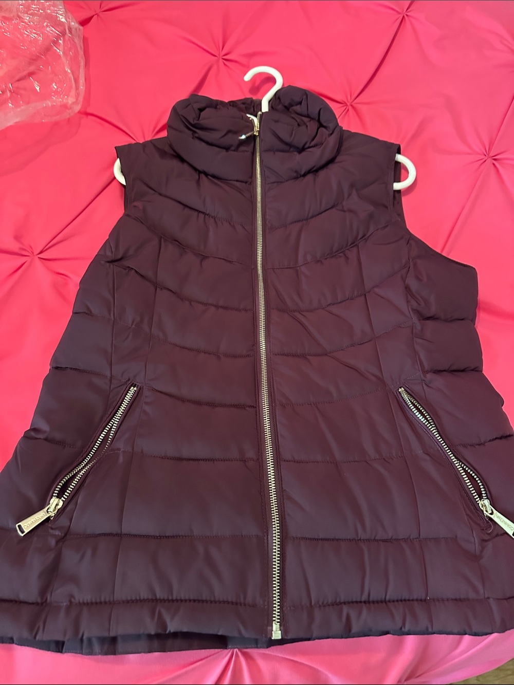 Calvin Klein Quilted Sleeveless Puffer Vest - Plum SIZE L